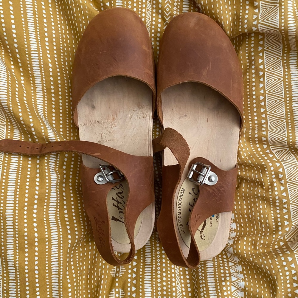 Lotta from Stockholm low clogs